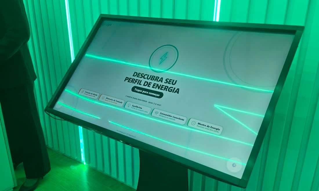 43-inch totem screen showing the opening of the Find Your Energy Profile game and the five possible profiles